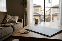 不動産売却を近所に知られたくないときは？近所に知られず家を売る方法と注意点